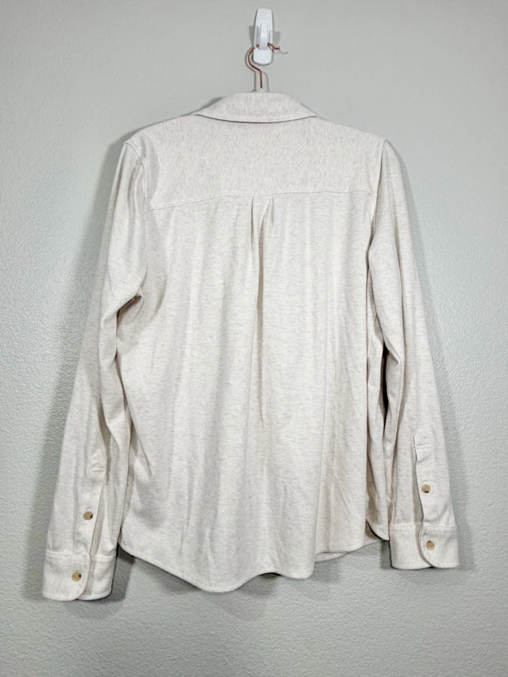 Faherty Legend Sweater Shirt Button Down Collar SOFT Off White Classic Women L - Picture 7 of 7